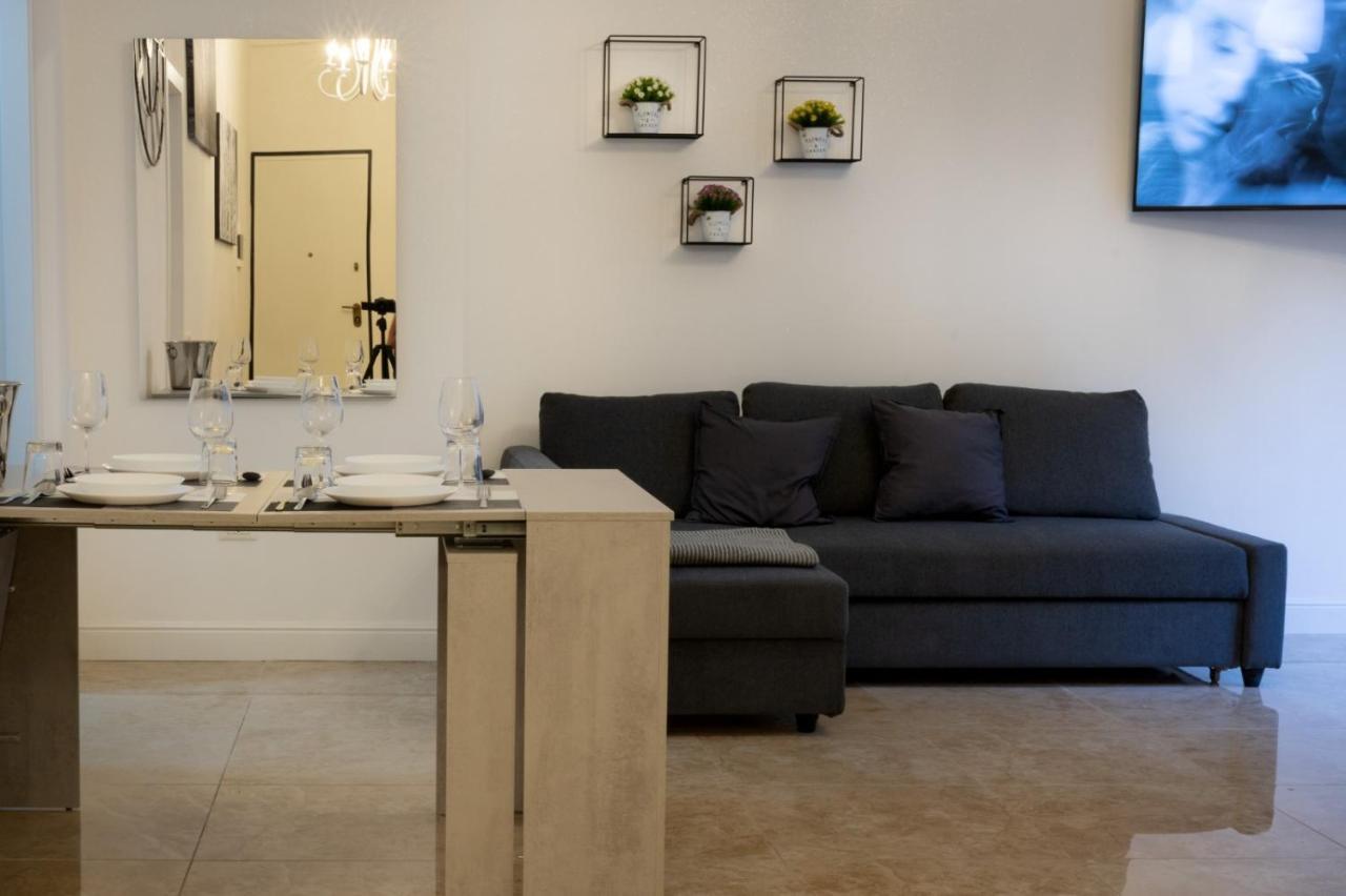 San Babila - Luxury Milanese Apartment エクステリア 写真