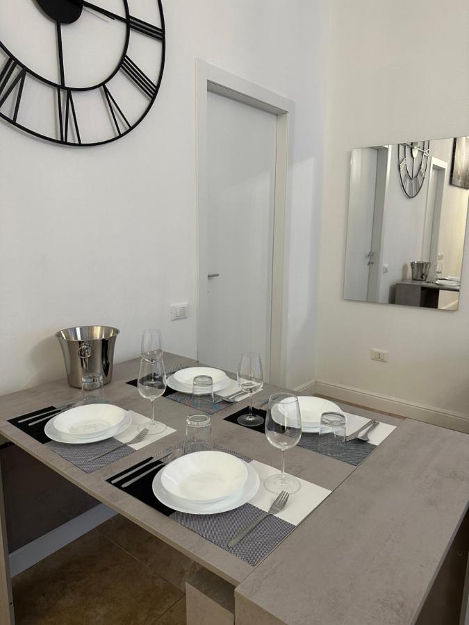 San Babila - Luxury Milanese Apartment エクステリア 写真