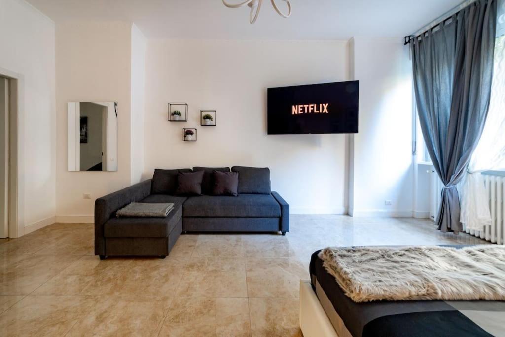 San Babila - Luxury Milanese Apartment エクステリア 写真