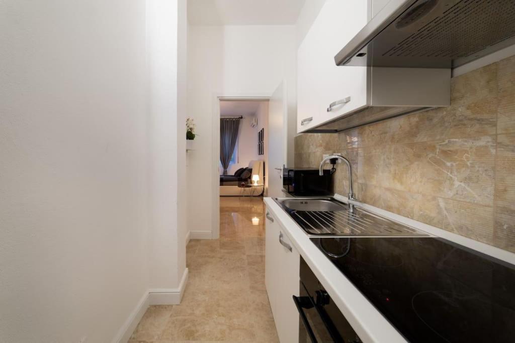 San Babila - Luxury Milanese Apartment エクステリア 写真