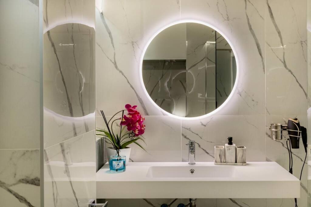 San Babila - Luxury Milanese Apartment エクステリア 写真