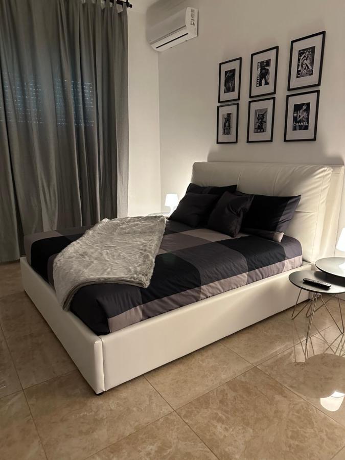 San Babila - Luxury Milanese Apartment エクステリア 写真