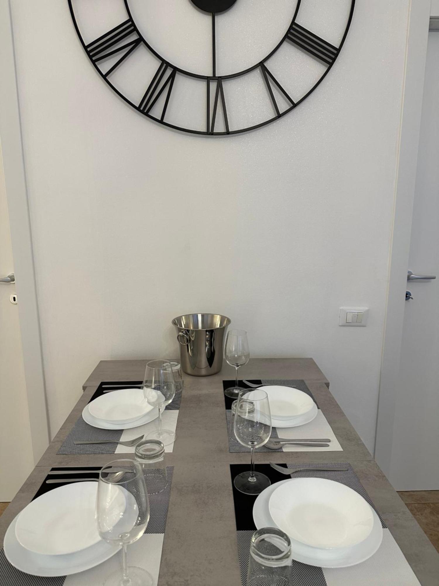 San Babila - Luxury Milanese Apartment エクステリア 写真